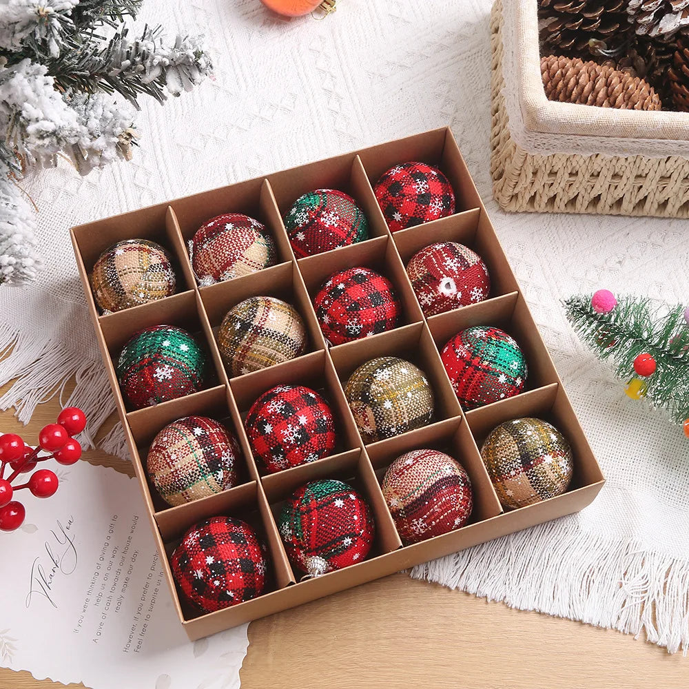 Boules de Noël en Mousse Faites à la Main