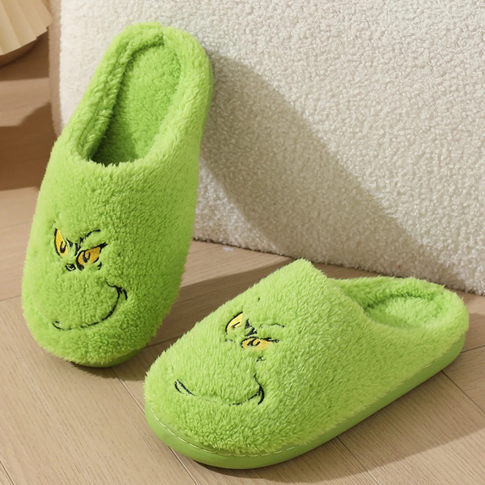 Pantoufles de Noël Grinch pour Hommes ou Femmes